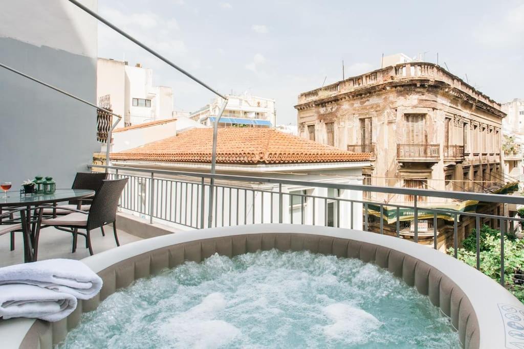 Openair Hot Tub/Big Balcony/Great Boutique Apt 雅典 外观 照片